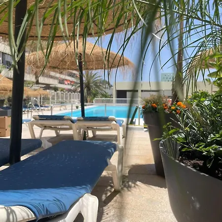 Apartament La Nogalera Ubicacion Piscinas Ocio Playa Bajondillo A 3 Min